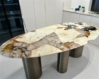 Het kiezen van de juiste natuurstenen tafel